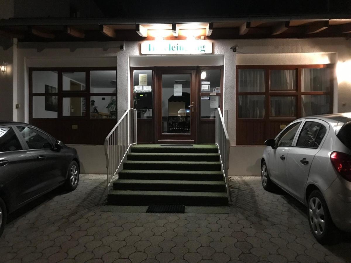 Abendruhe Hotel - Kontaktloser Check In Oberhaching Εξωτερικό φωτογραφία