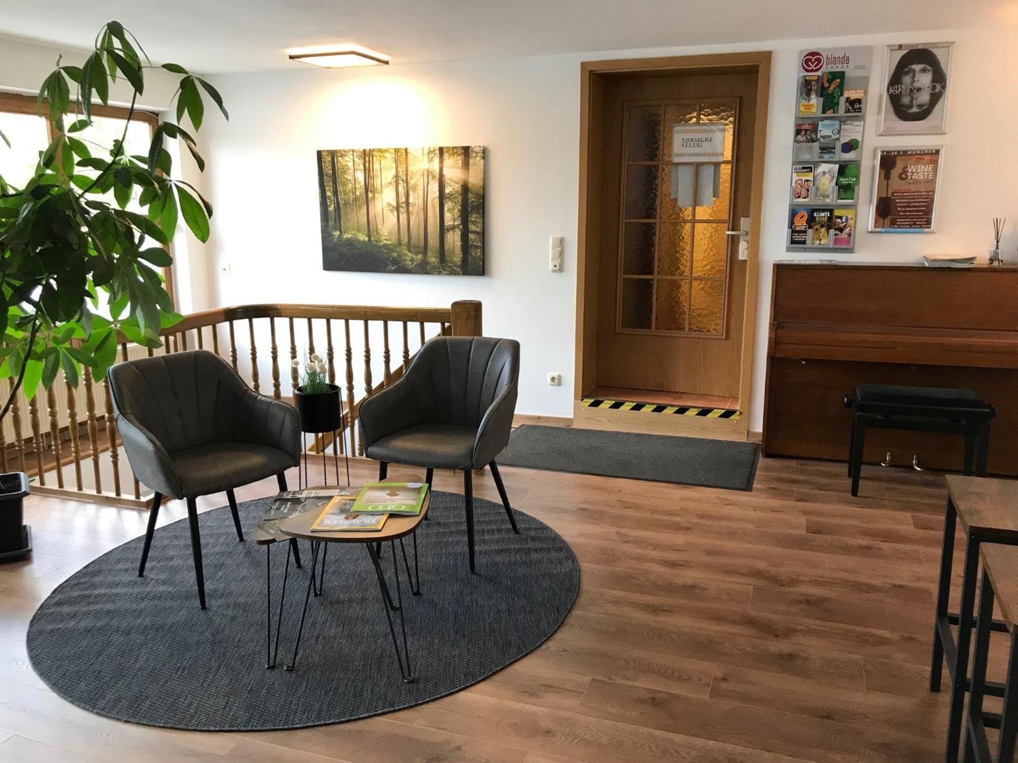 Abendruhe Hotel - Kontaktloser Check In Oberhaching Εξωτερικό φωτογραφία